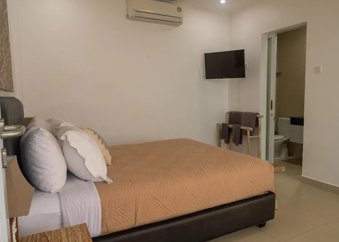 Lestari Villa *